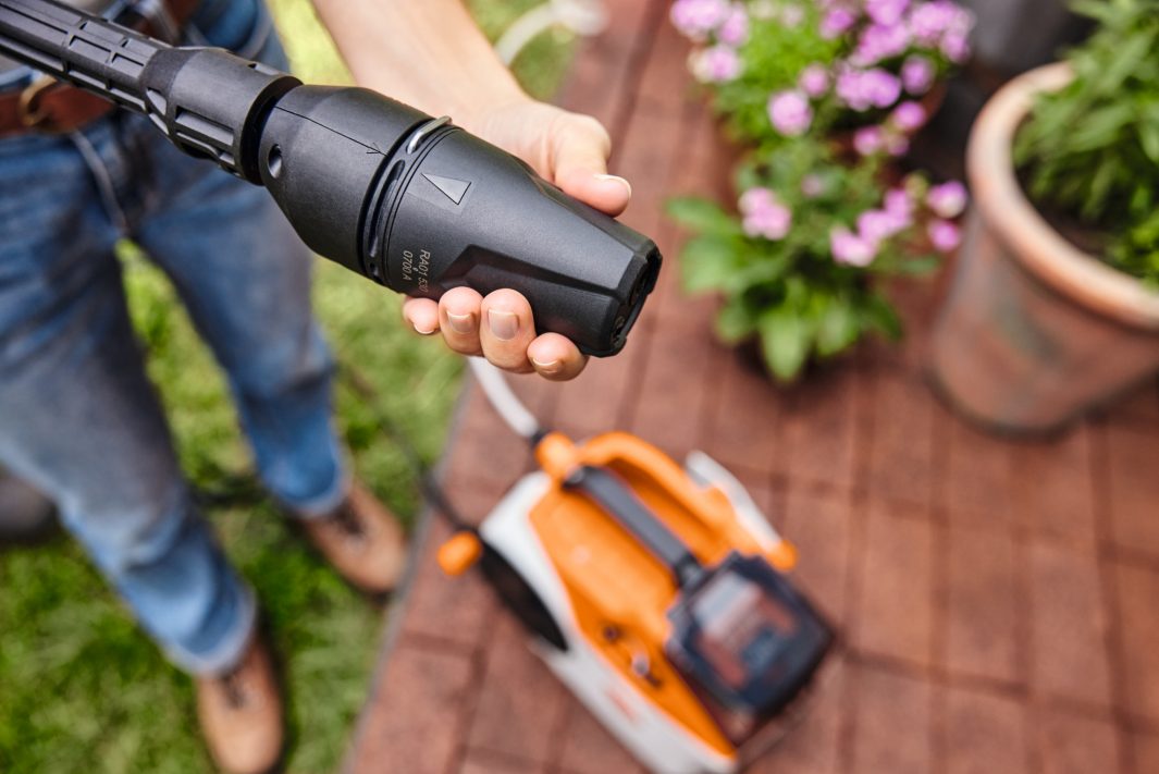 REA 60 PLUS zonder accu en lader